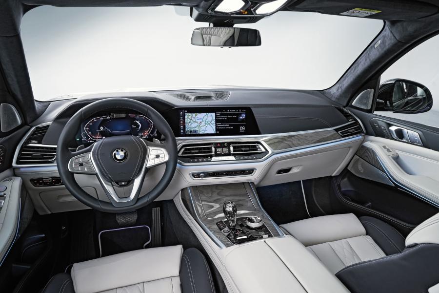Торпедо BMW X7 xDrive40i (G07) 2017 года  (WW) (фото 81 из 101)